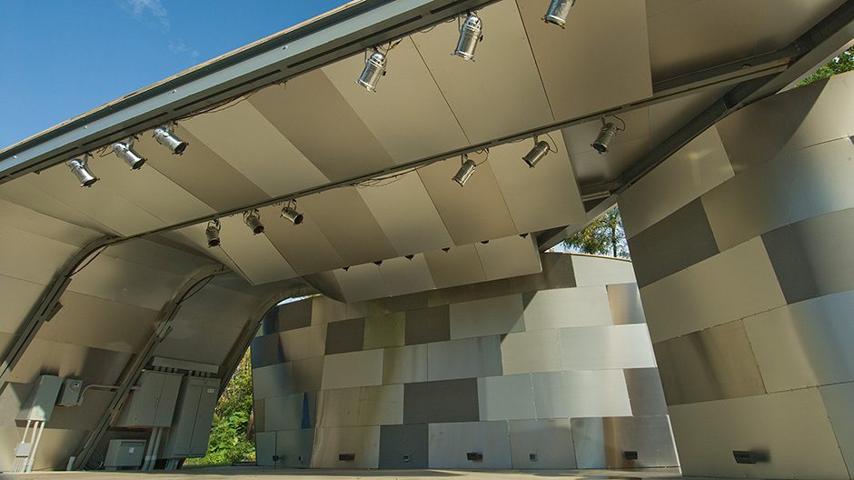 Closeup of amphitheater clad in ALPOLIC MCM