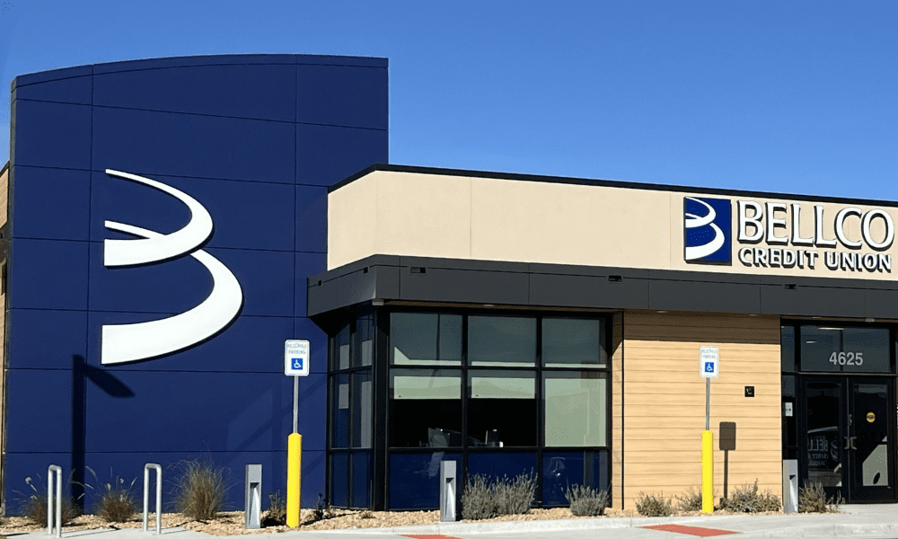 Front view of Bellco Credit Union with Blue and Charcoal ALPOLIC MCM