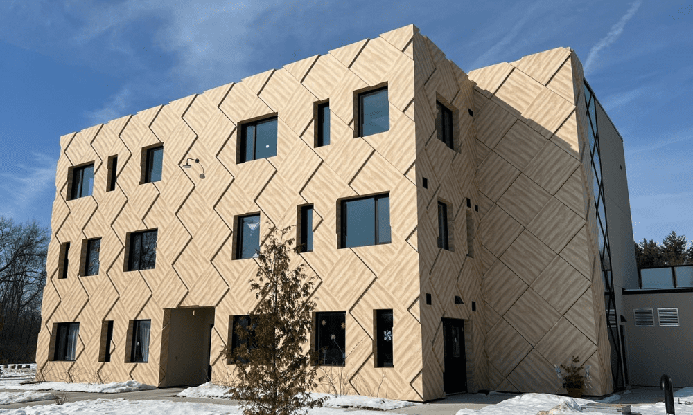 Side view of Everlasting Tree School, clad with Japanese Birch ALPOLIC MCM